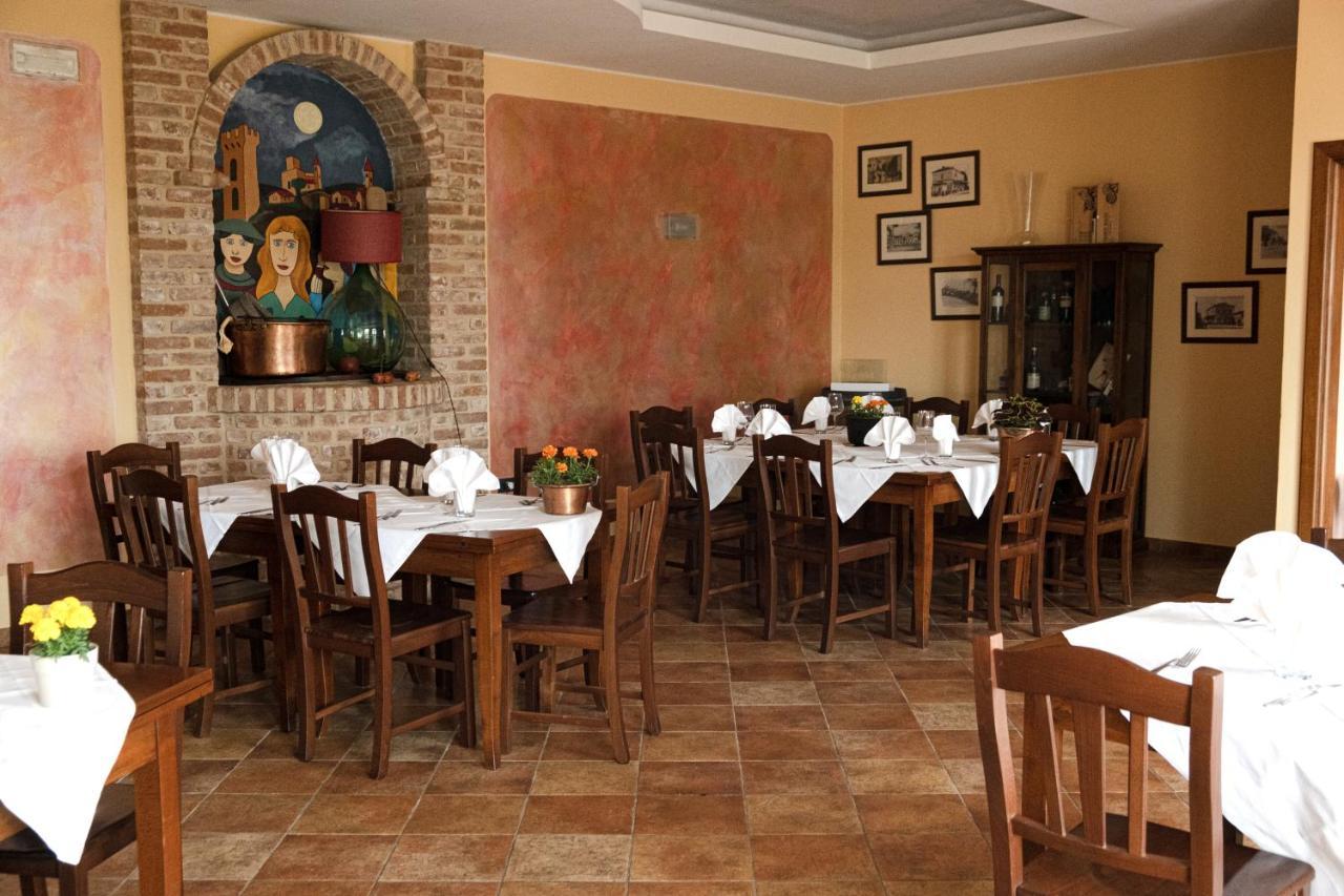 Hotel Ristorante Borgovecchio Montegrosso dʼAsti Dış mekan fotoğraf